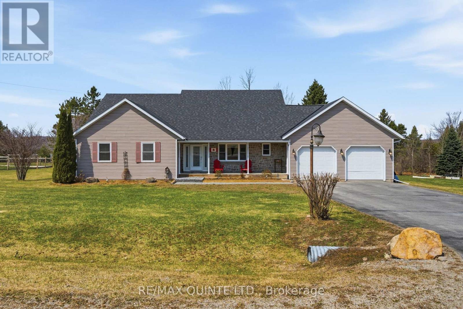 19 St Andrews Lane Drive, Rideau Lakes, Ontario  K0G 1X0 - Photo 3 - X12994326