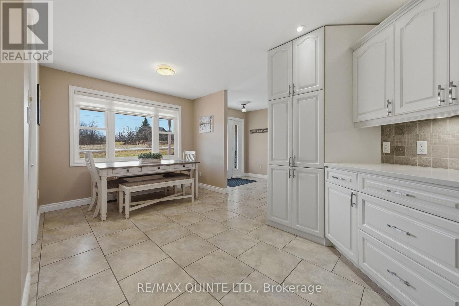 19 St Andrews Lane Drive, Rideau Lakes, Ontario  K0G 1X0 - Photo 5 - X12994326