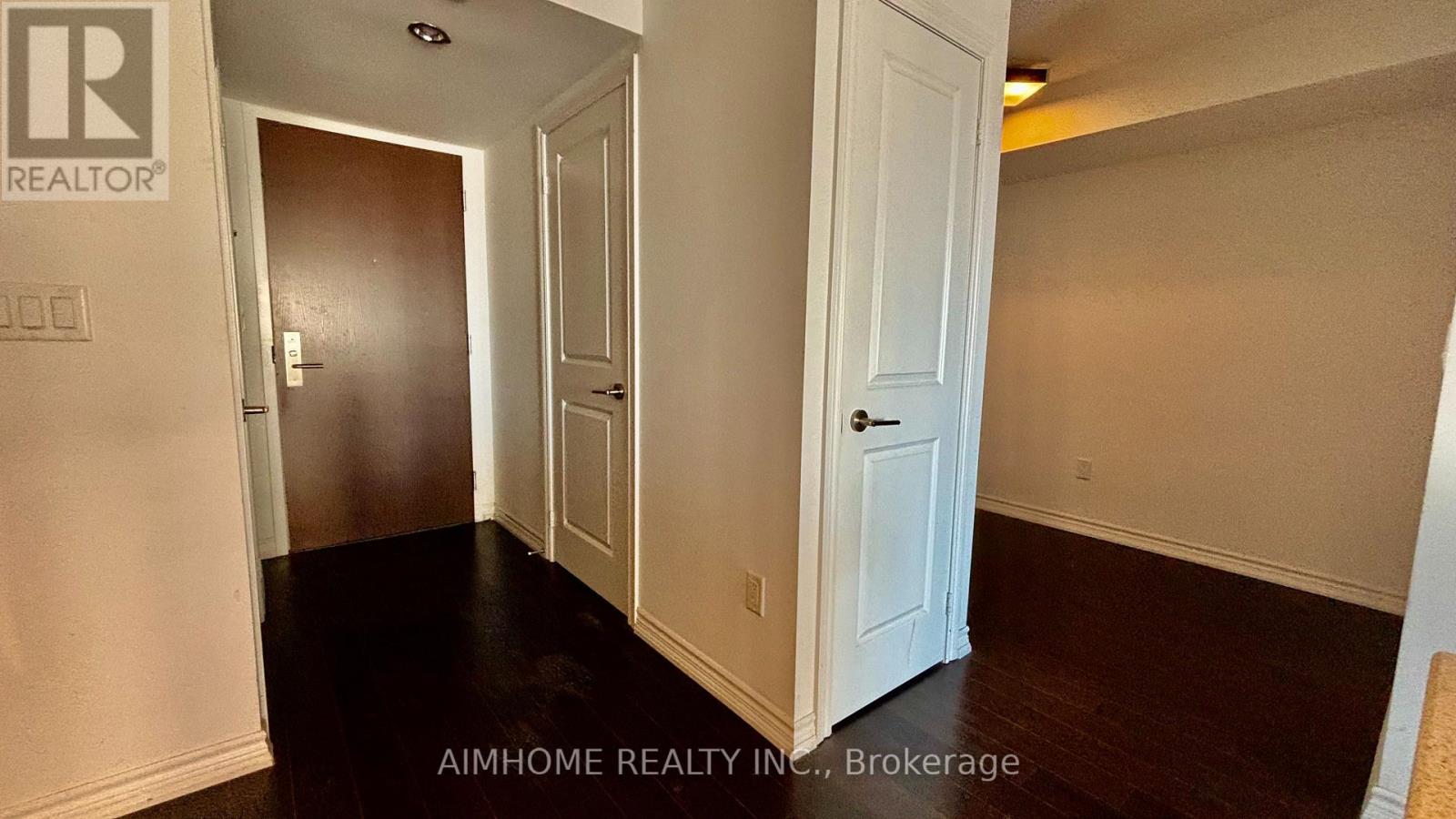 1405 - 386 Yonge Street, Toronto, Ontario  M5B 0A5 - Photo 13 - C12994212