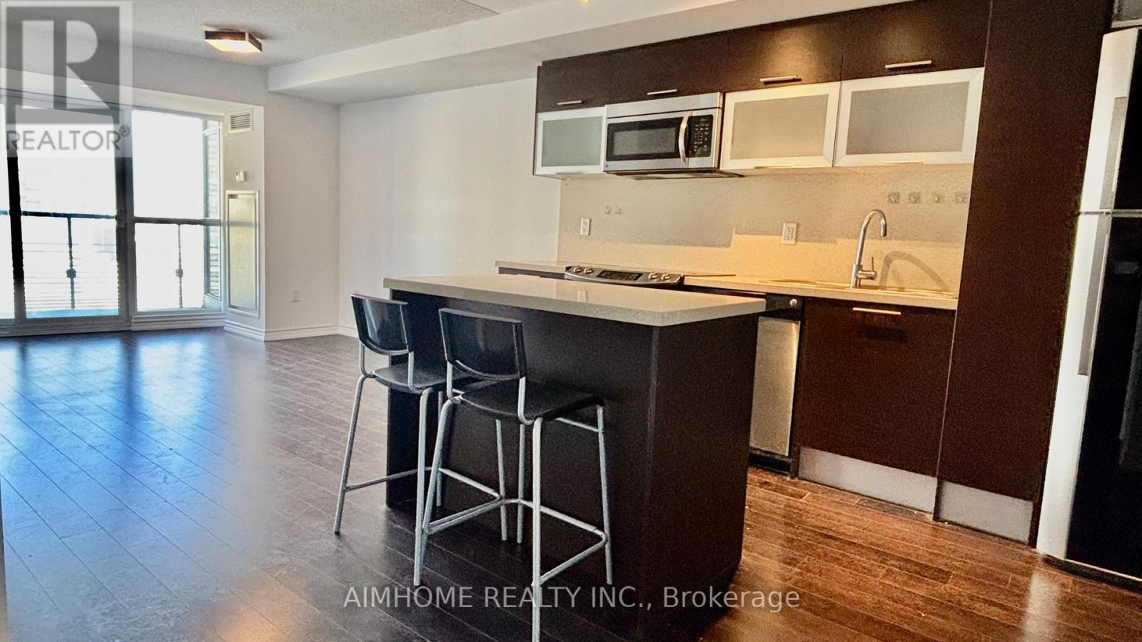 1405 - 386 Yonge Street, Toronto, Ontario  M5B 0A5 - Photo 6 - C12994212