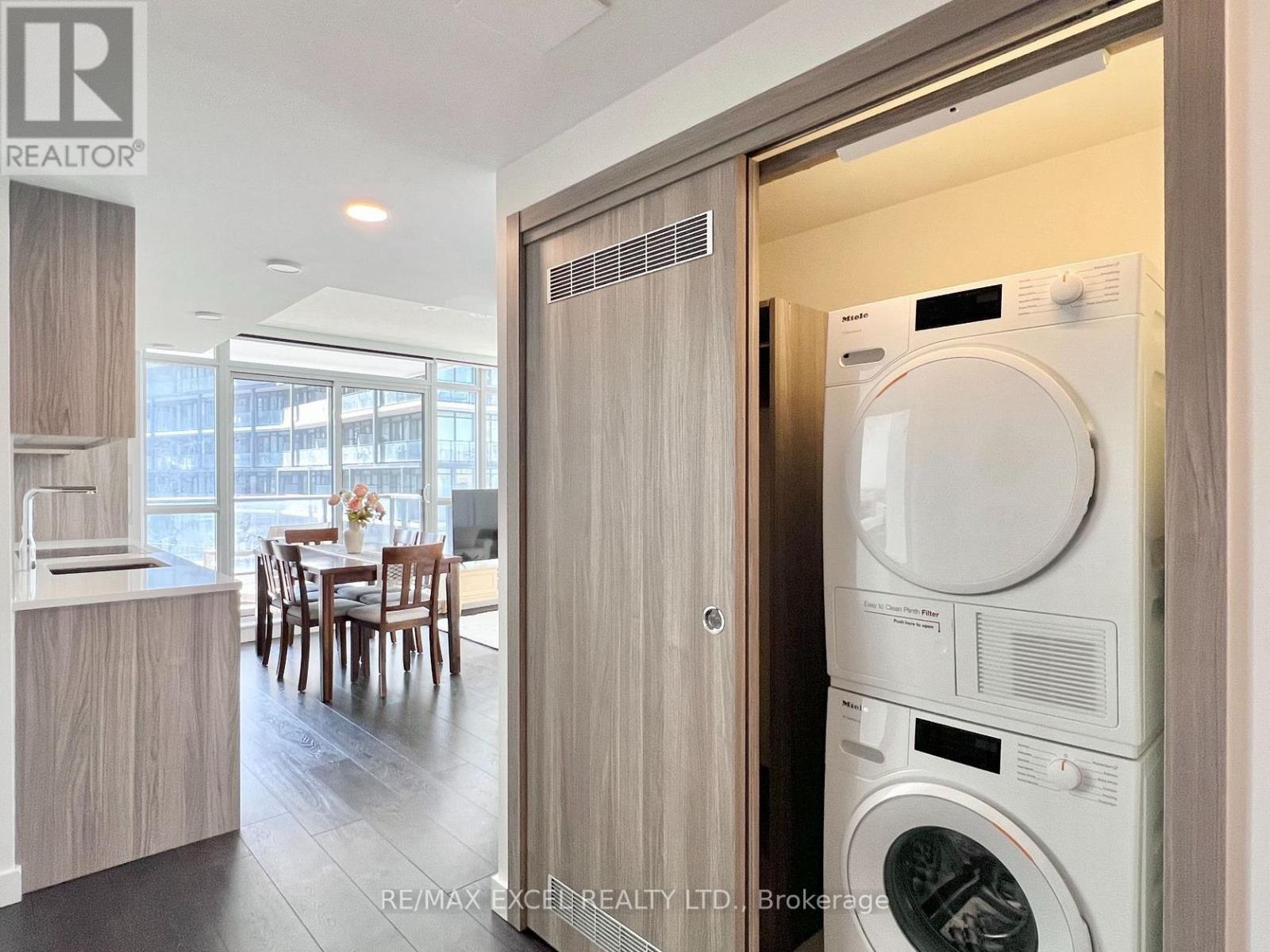 1811 - 38 Widmer Street, Toronto, Ontario  M5V 0P7 - Photo 12 - C12994216