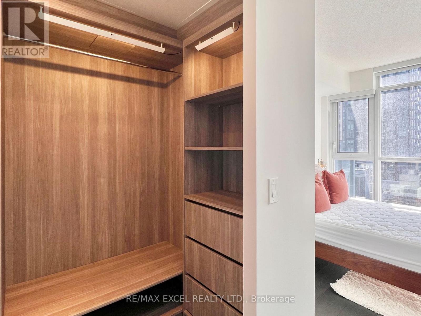 1811 - 38 Widmer Street, Toronto, Ontario  M5V 0P7 - Photo 13 - C12994216