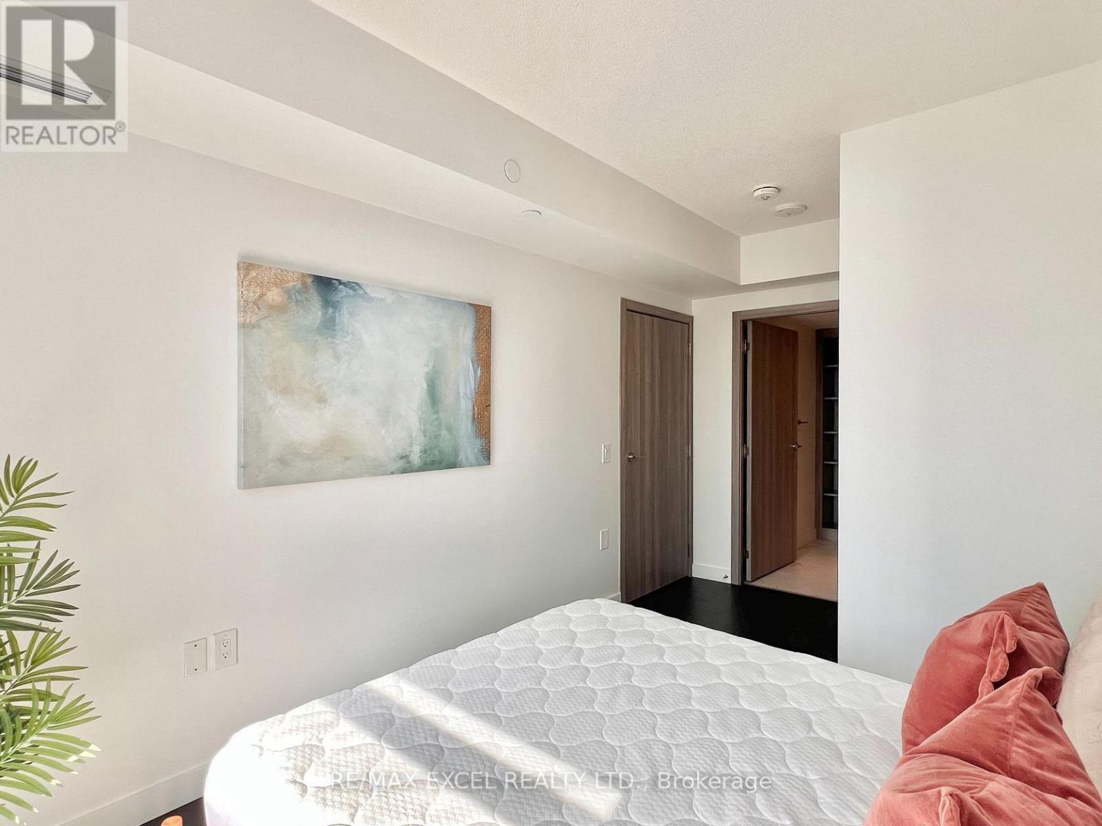 1811 - 38 Widmer Street, Toronto, Ontario  M5V 0P7 - Photo 14 - C12994216