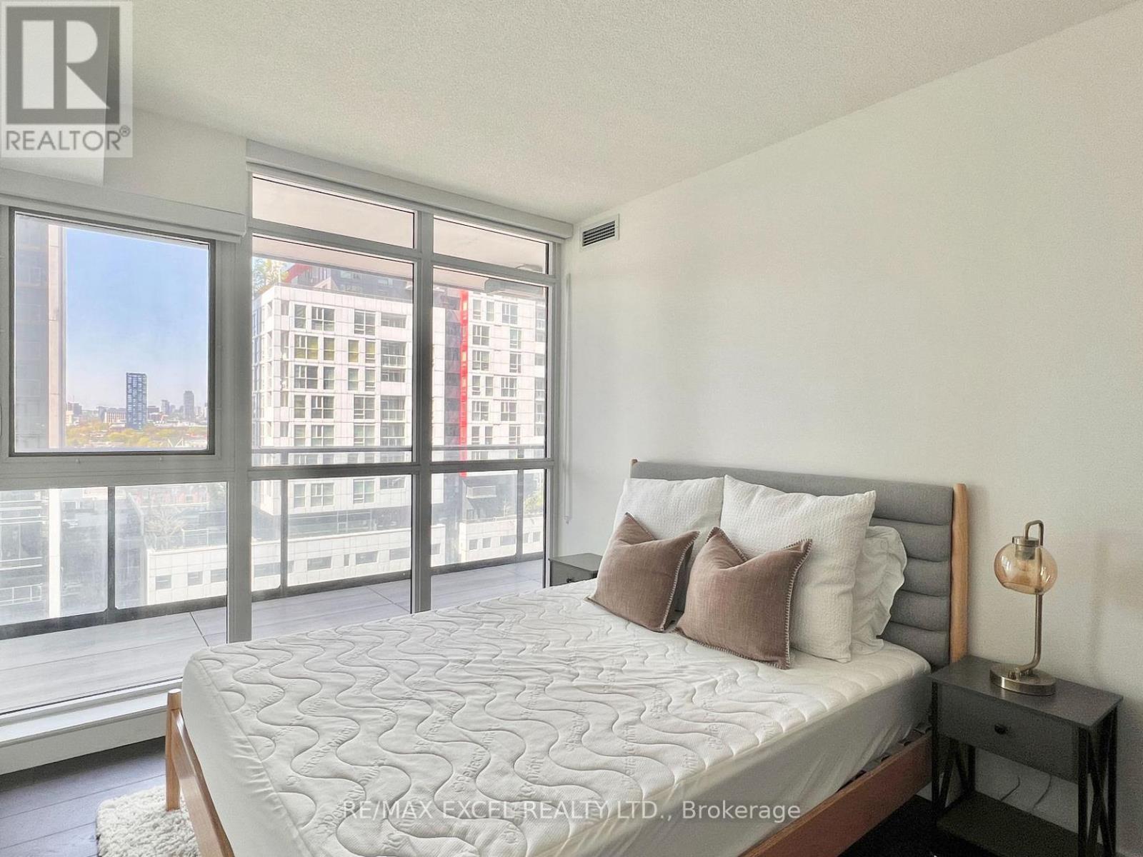 1811 - 38 Widmer Street, Toronto, Ontario  M5V 0P7 - Photo 24 - C12994216