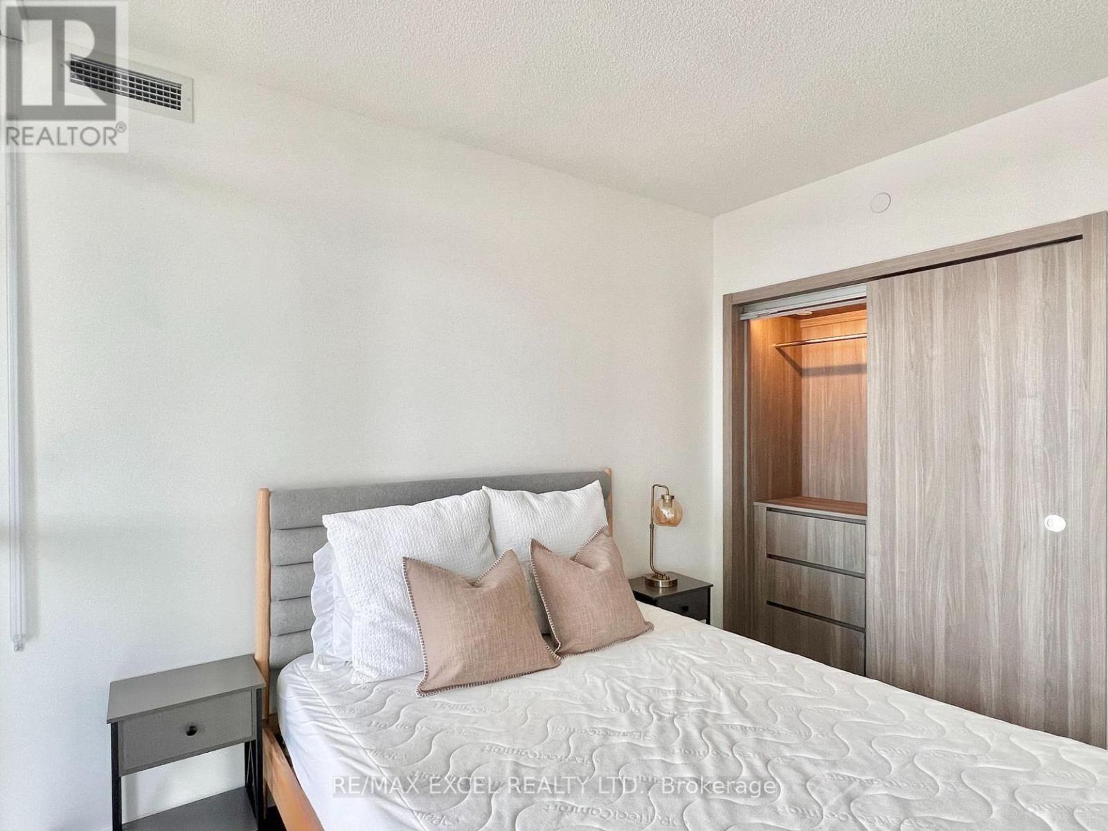 1811 - 38 Widmer Street, Toronto, Ontario  M5V 0P7 - Photo 25 - C12994216