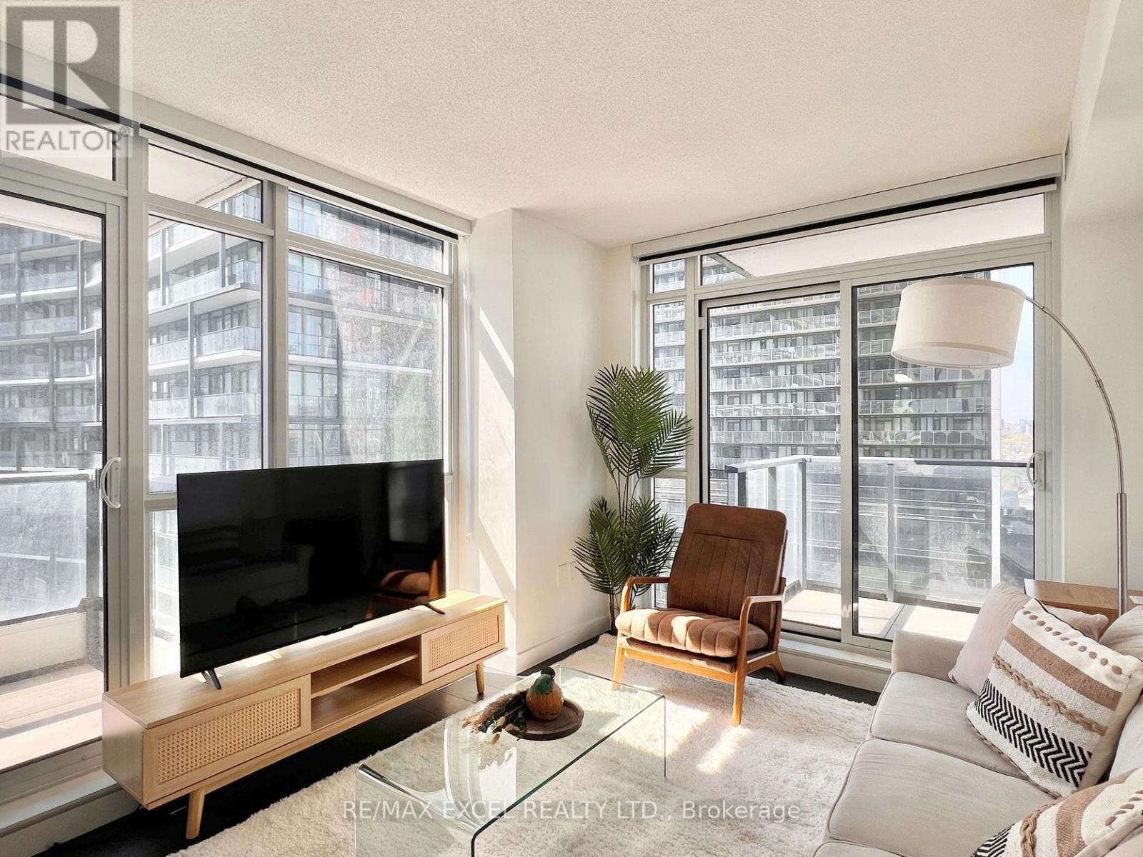 1811 - 38 Widmer Street, Toronto, Ontario  M5V 0P7 - Photo 7 - C12994216