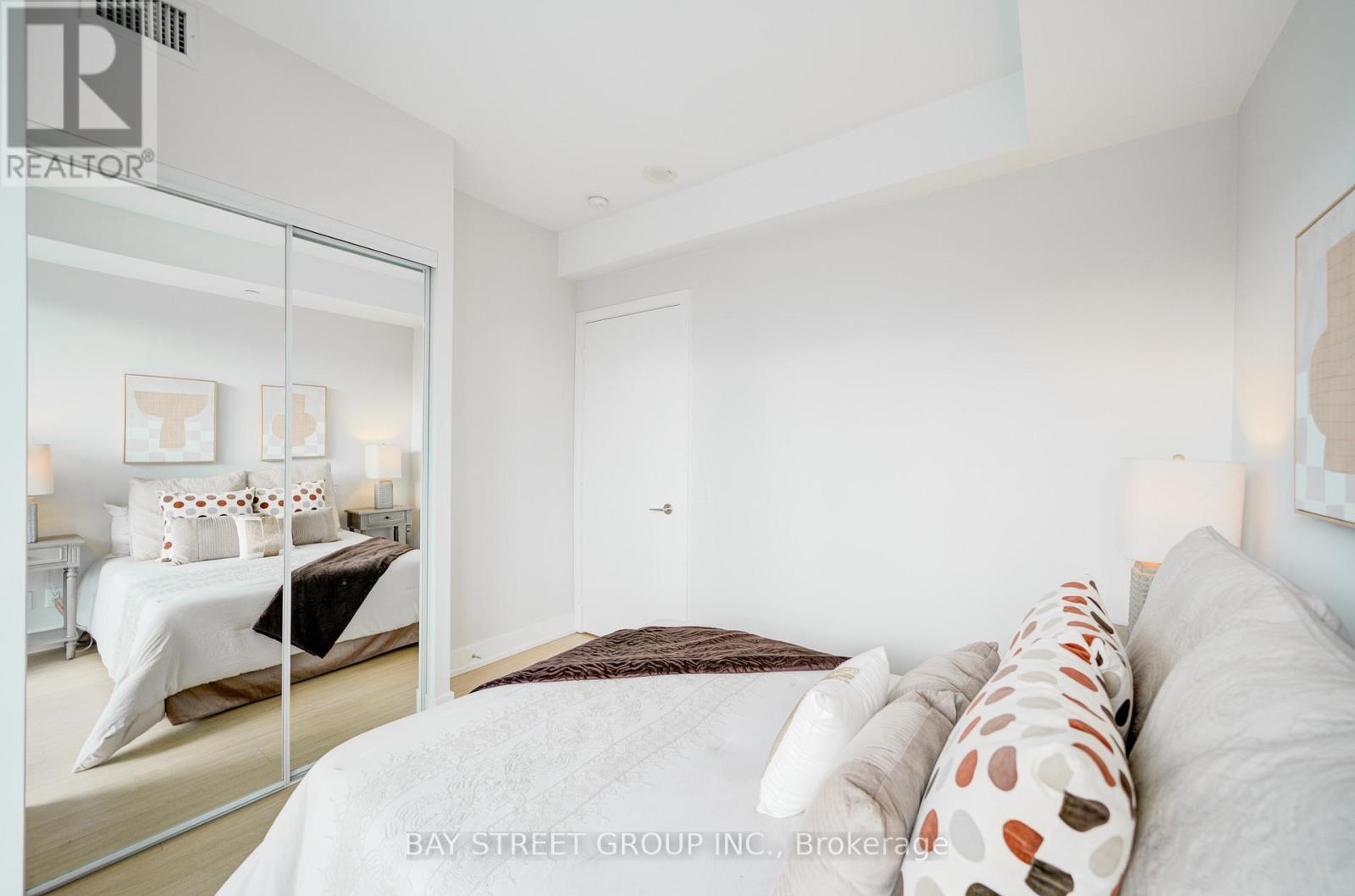 3211 - 7 Grenville Street, Toronto, Ontario  M4Y 0E9 - Photo 8 - C12994238