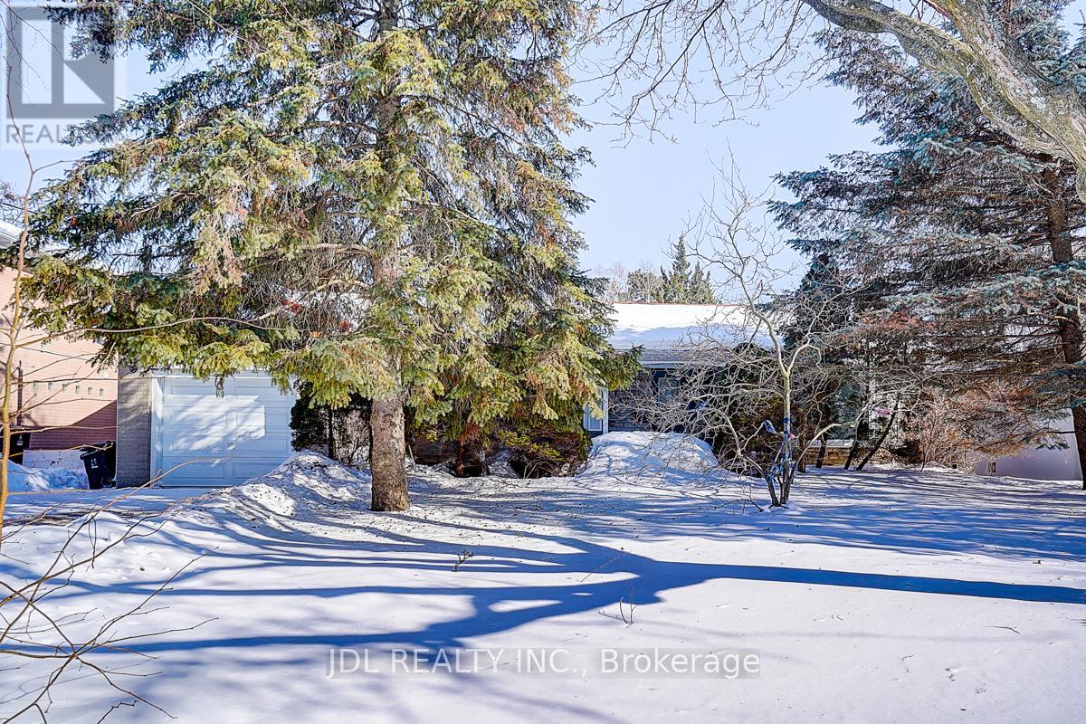 15 Crossburn Drive, Toronto, Ontario  M3B 2Z3 - Photo 2 - C12994298