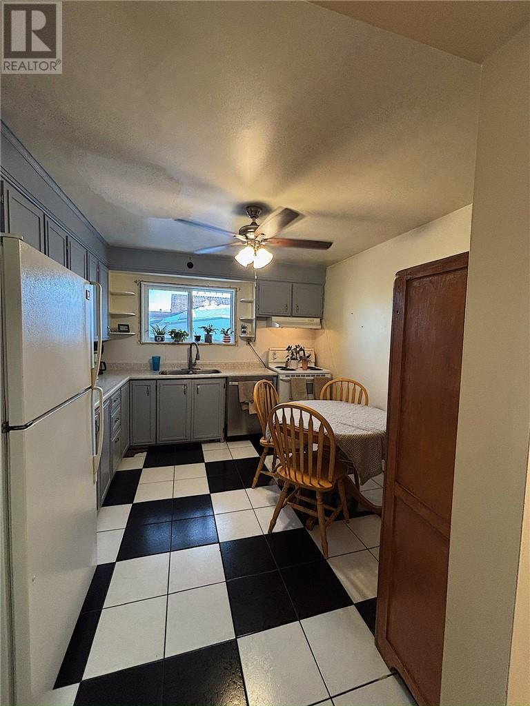 177 Charette Avenue, Chelmsford, Ontario  P0M 1L0 - Photo 6 - 2127131