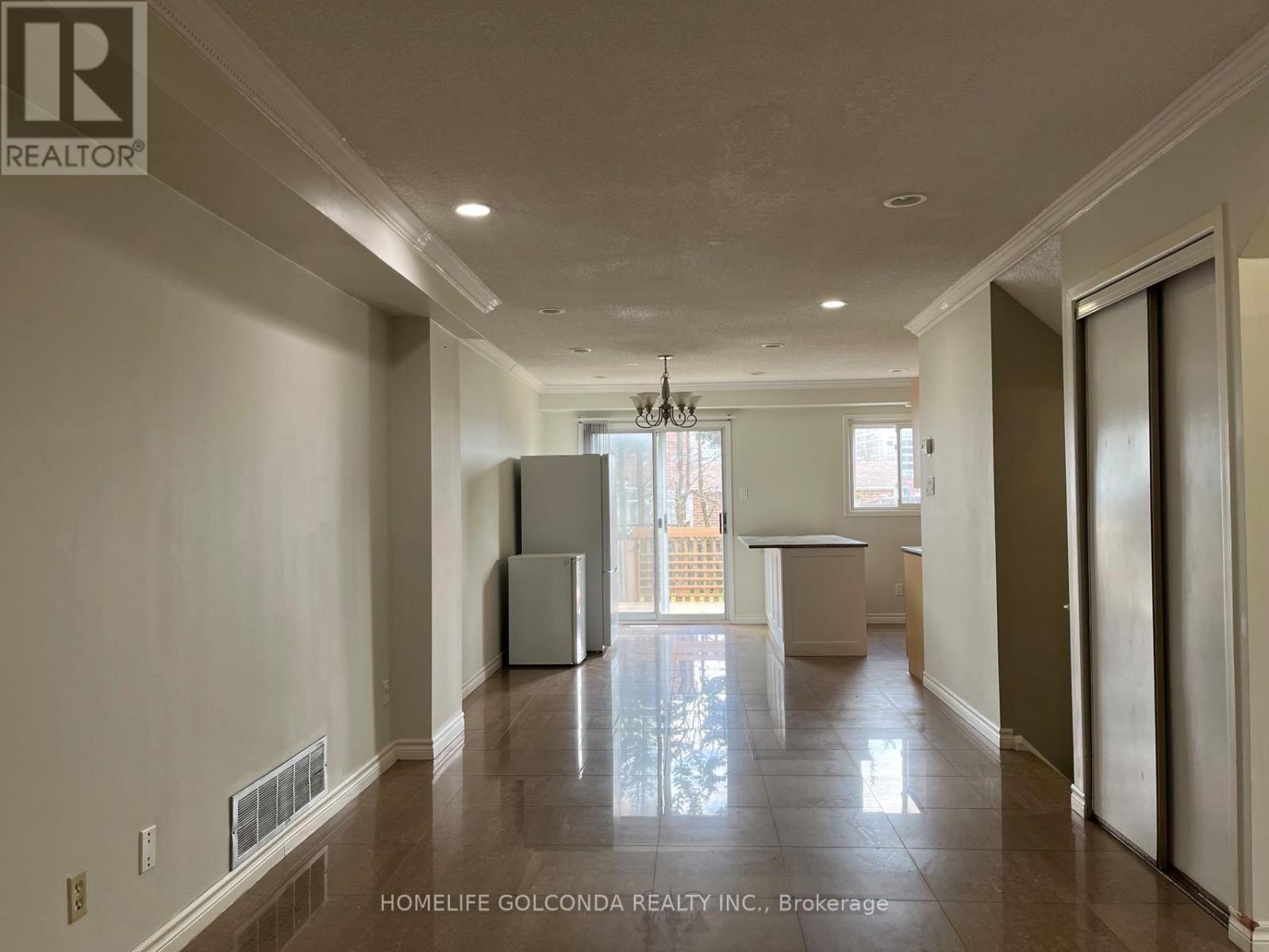 85 Penmarric Place, Toronto, Ontario  M1V 4E3 - Photo 2 - E12994348