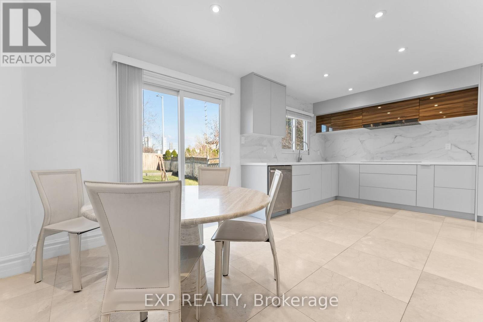 27 Via Nova Drive, Vaughan, Ontario L4L 7P9 - Photo 14 - N12994250