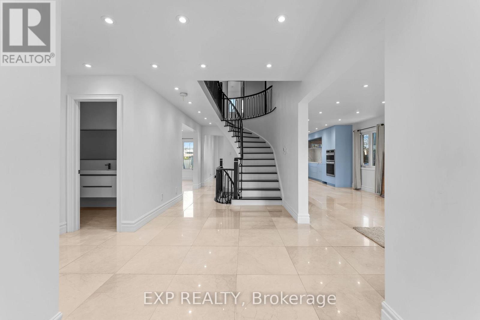 27 Via Nova Drive, Vaughan, Ontario L4L 7P9 - Photo 20 - N12994250