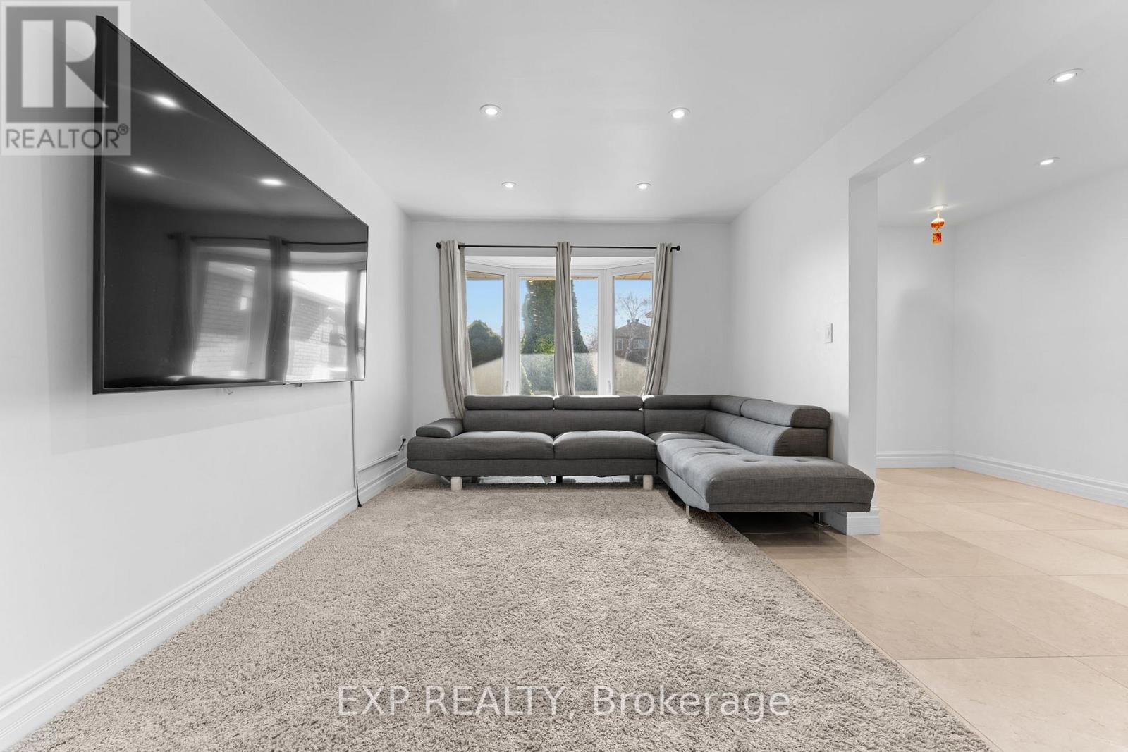 27 Via Nova Drive, Vaughan, Ontario L4L 7P9 - Photo 3 - N12994250