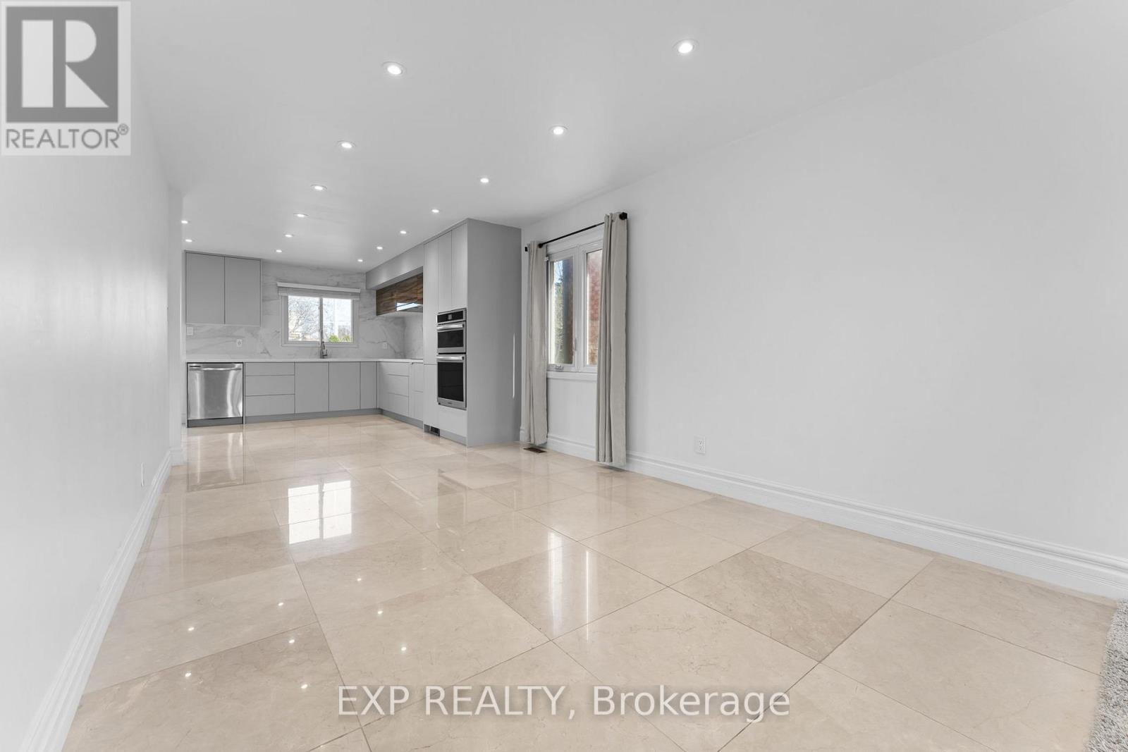 27 Via Nova Drive, Vaughan, Ontario L4L 7P9 - Photo 4 - N12994250