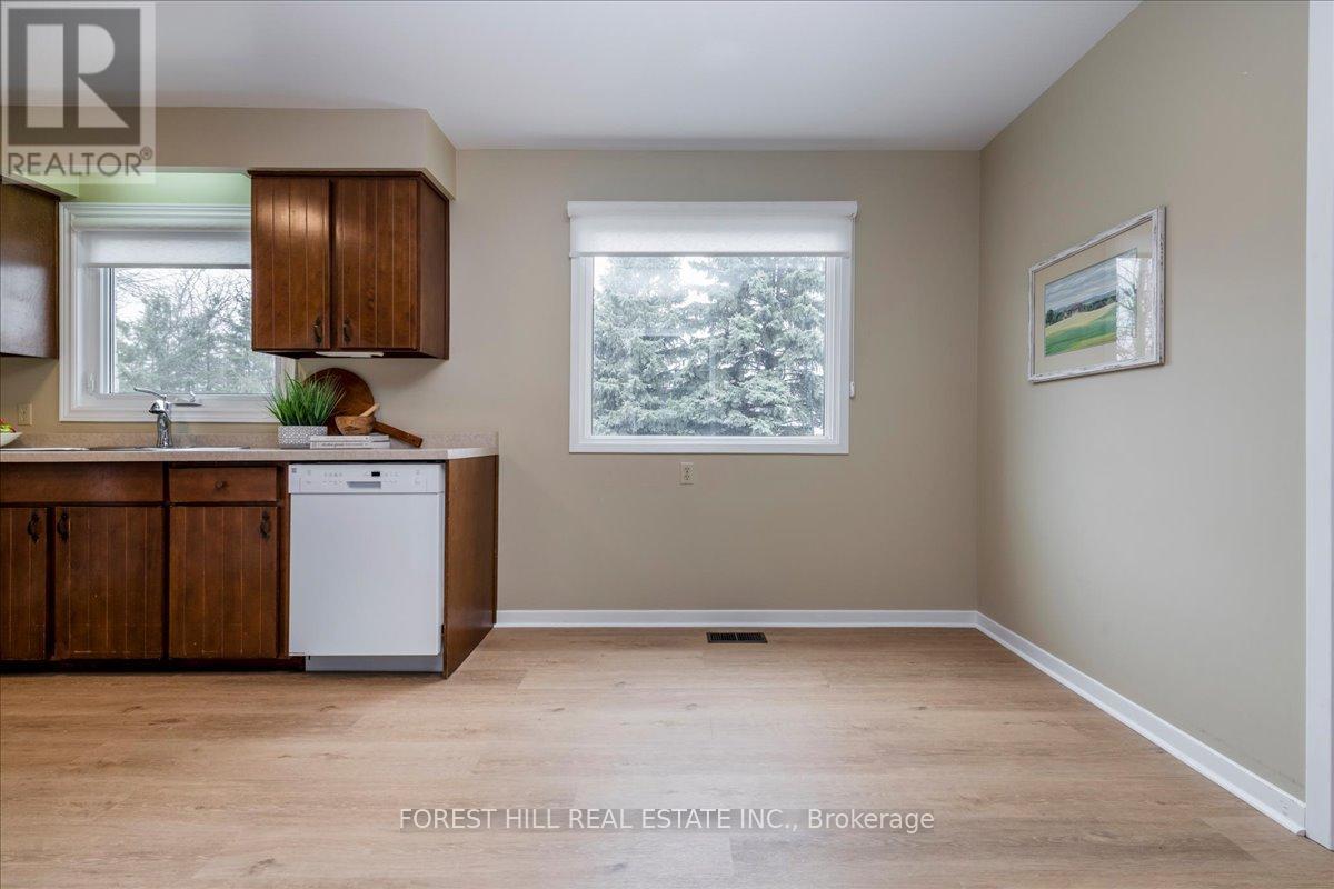 10 Peacock Lane, Barrie (Allandale Heights), Ontario  L4N 3R5 - Photo 11 - S12994276