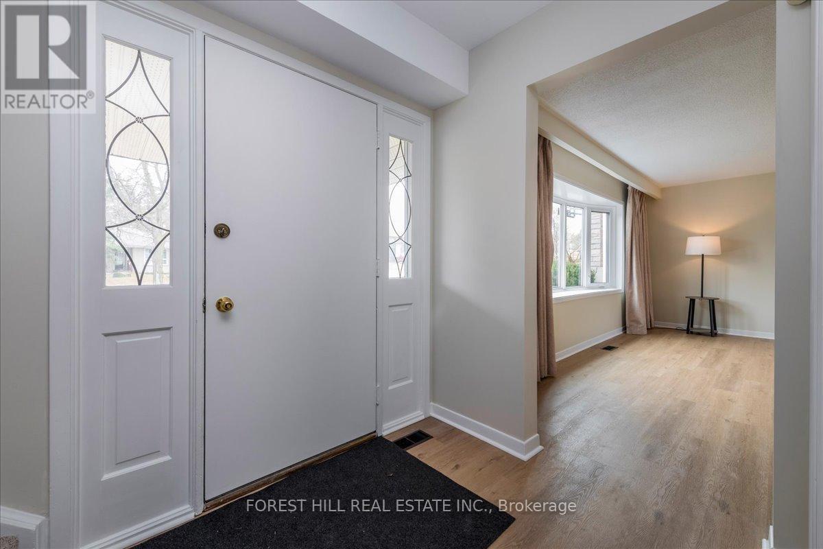 10 Peacock Lane, Barrie (Allandale Heights), Ontario  L4N 3R5 - Photo 2 - S12994276