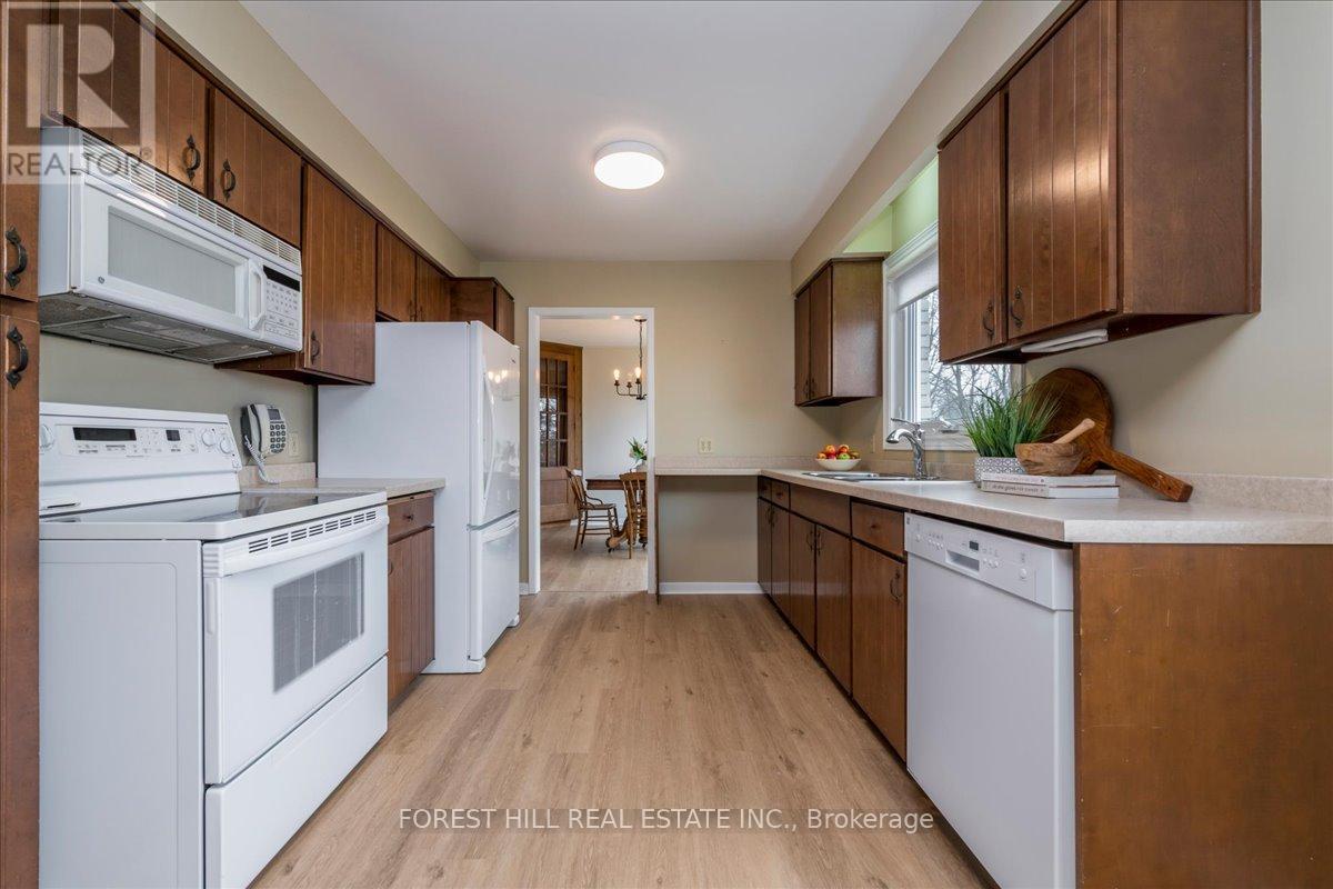 10 Peacock Lane, Barrie (Allandale Heights), Ontario  L4N 3R5 - Photo 9 - S12994276