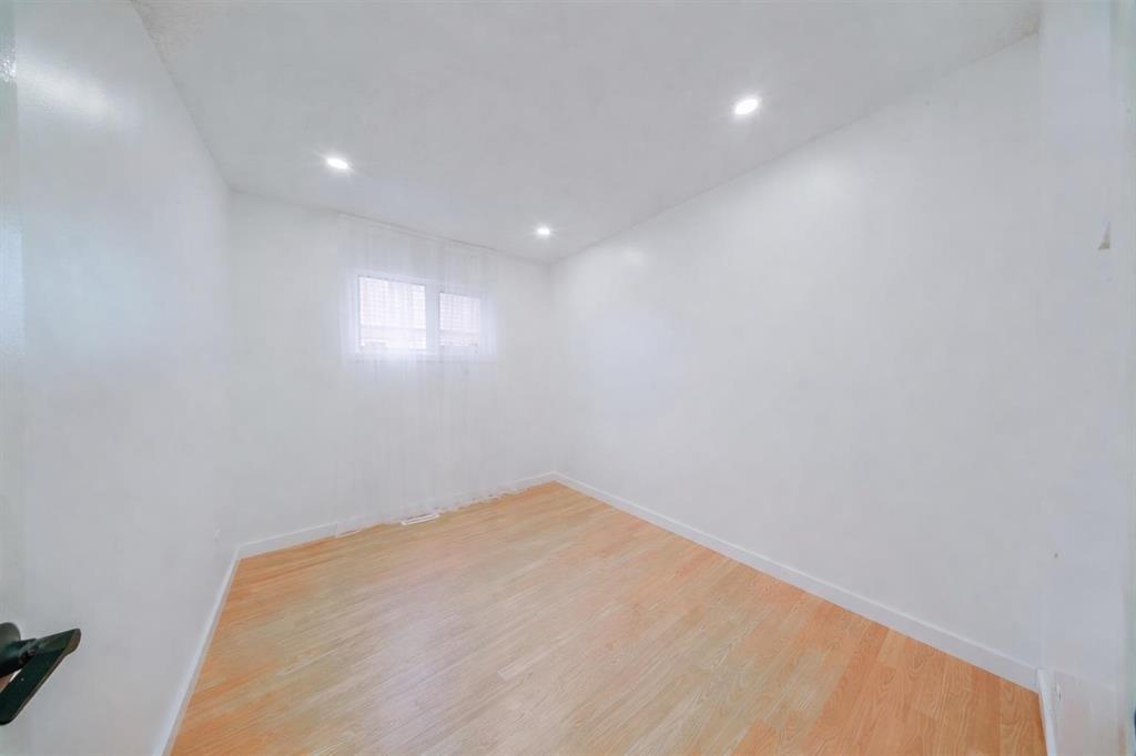 7 Amelia Crescent, Winnipeg, Manitoba  R2K 3X8 - Photo 4 - 202606711