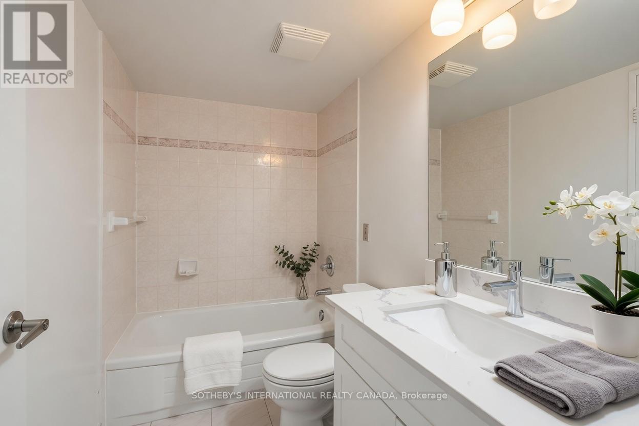 1703 - 75 King Street E, Mississauga, Ontario  L5A 4G5 - Photo 16 - W12994208