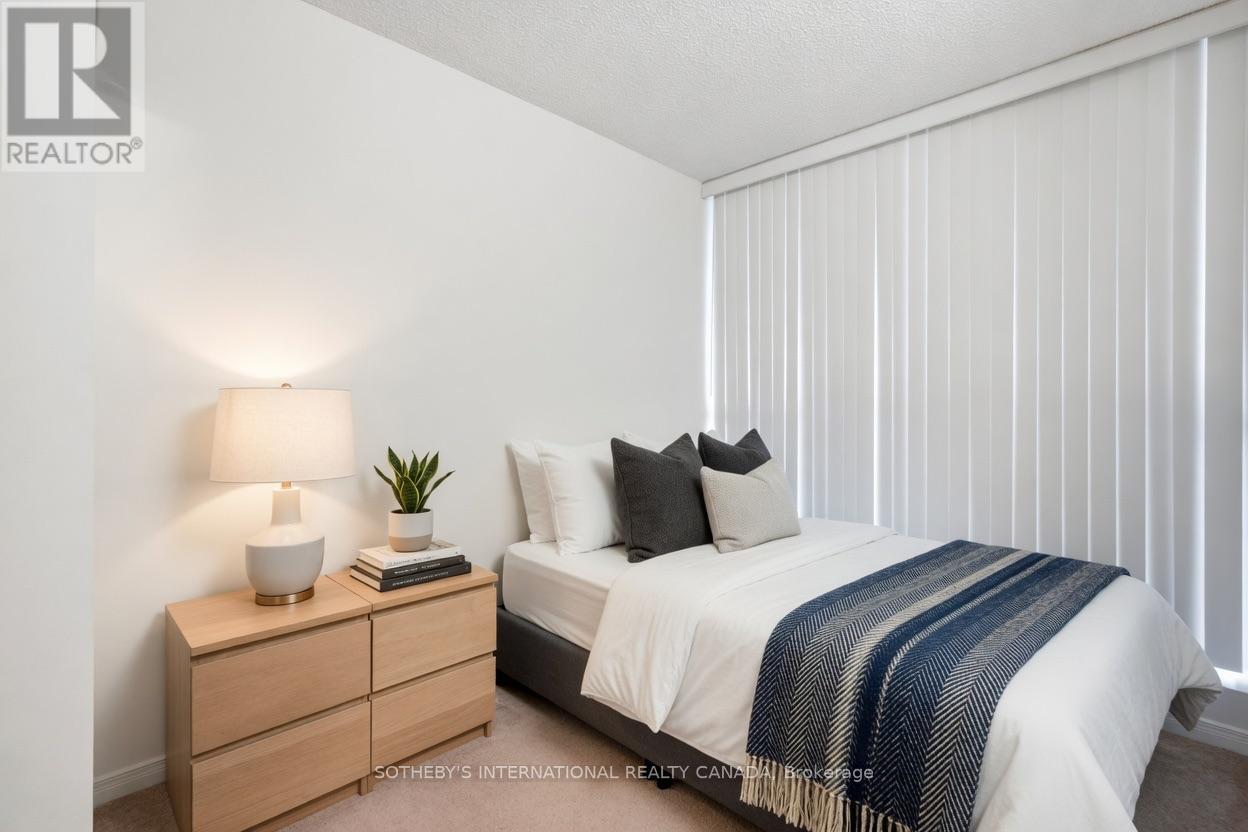 1703 - 75 King Street E, Mississauga, Ontario  L5A 4G5 - Photo 18 - W12994208