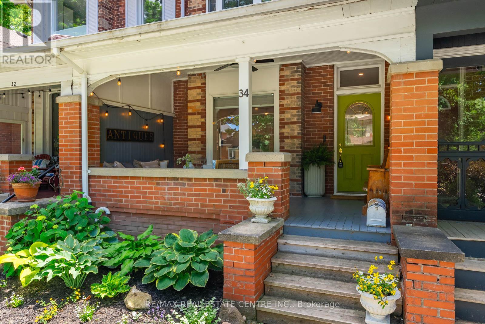 34 Zina Street, Orangeville, Ontario  L9W 1E1 - Photo 2 - W12994224