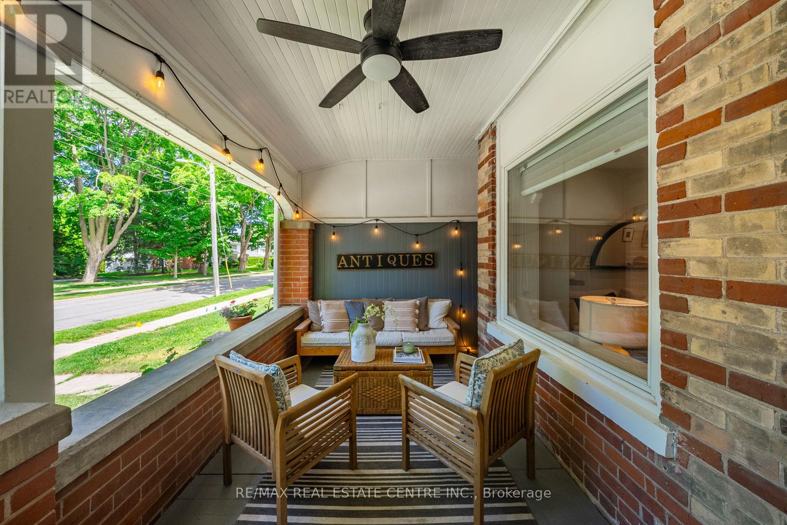 34 Zina Street, Orangeville, Ontario  L9W 1E1 - Photo 3 - W12994224