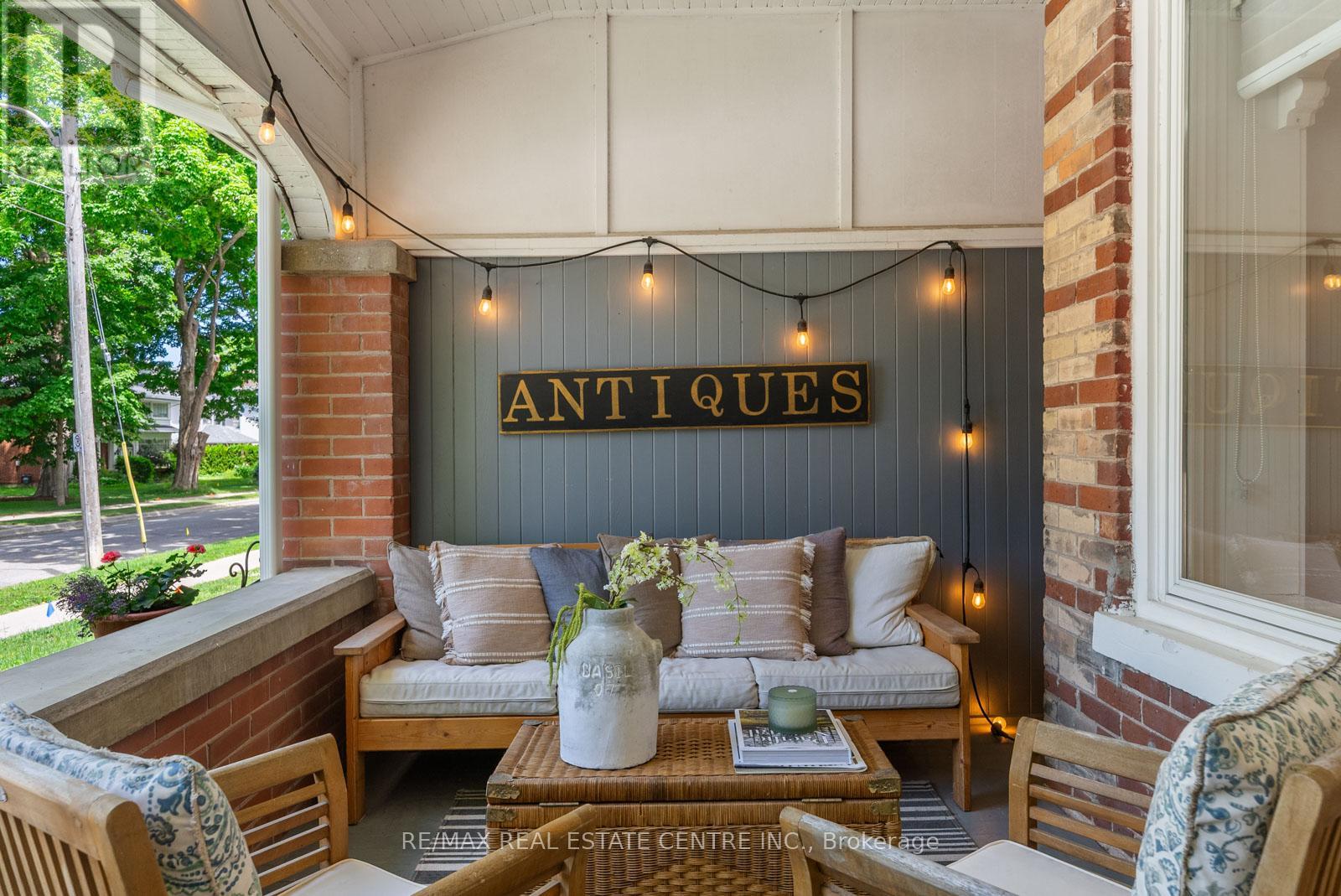 34 Zina Street, Orangeville, Ontario  L9W 1E1 - Photo 4 - W12994224