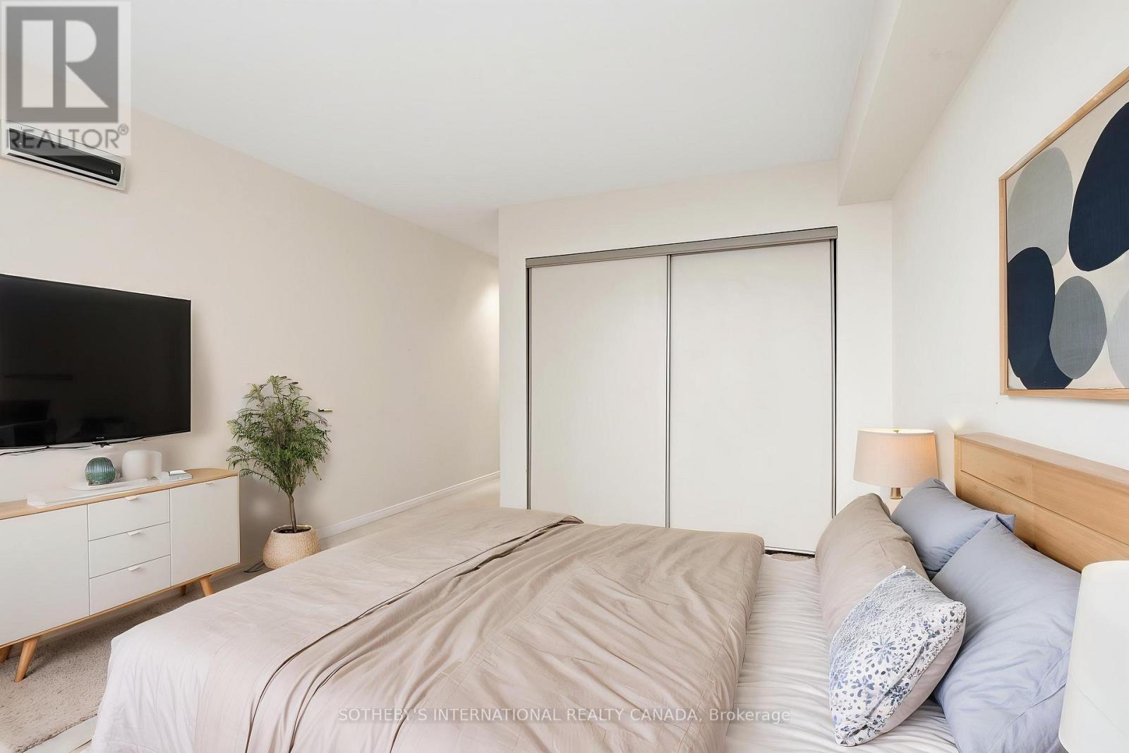 1202 - 75 King Street E, Mississauga, Ontario  L5A 4G5 - Photo 14 - W12994230