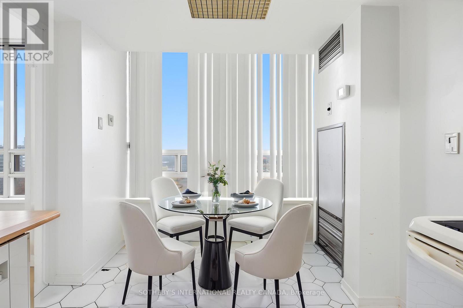 1202 - 75 King Street E, Mississauga, Ontario  L5A 4G5 - Photo 25 - W12994230