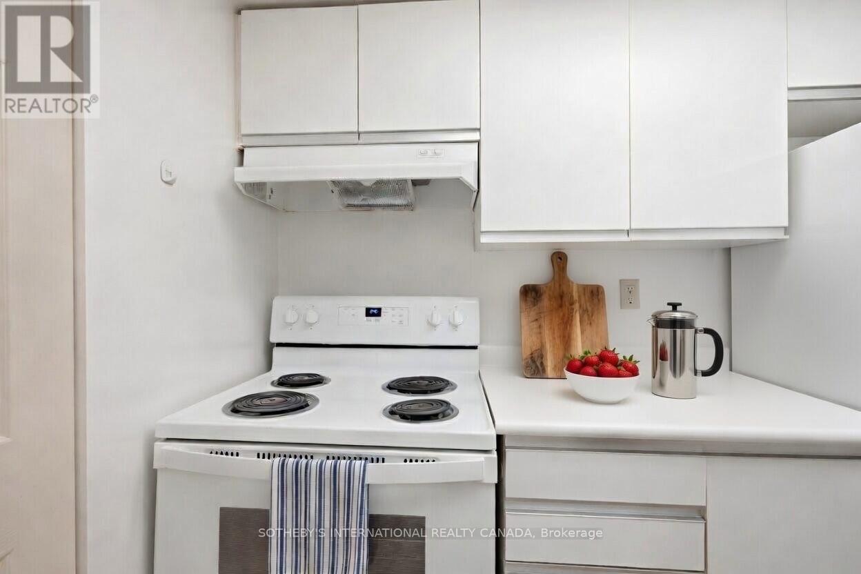 1709 - 75 King Street E, Mississauga, Ontario  L5A 4G5 - Photo 11 - W12994236