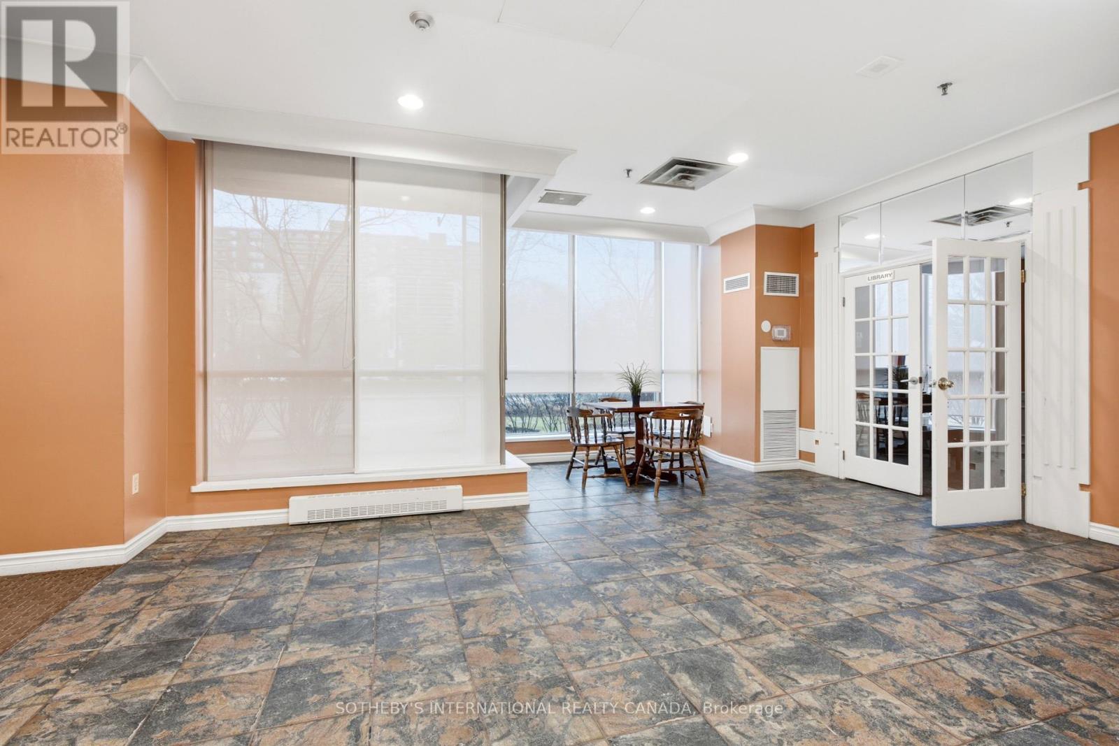 1709 - 75 King Street E, Mississauga, Ontario  L5A 4G5 - Photo 19 - W12994236