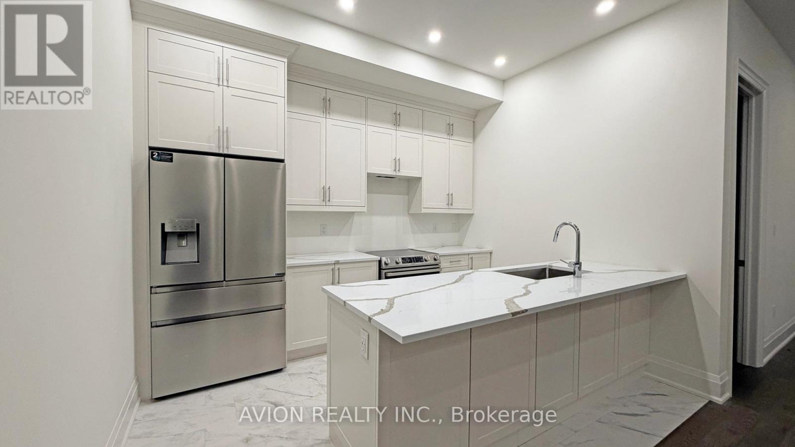 3327 Azam Way, Oakville, Ontario  L6M 5S3 - Photo 7 - W12994260