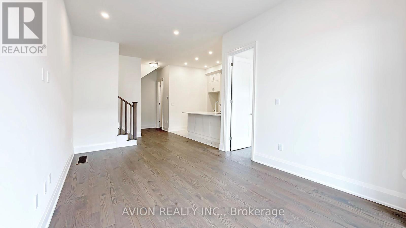 3327 Azam Way, Oakville, Ontario  L6M 5S3 - Photo 9 - W12994260