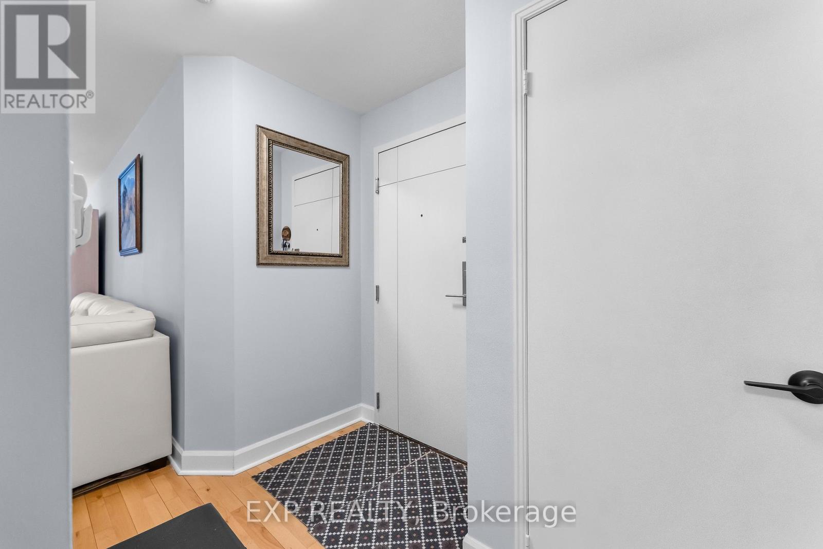 214 - 2267 Lake Shore Boulevard W, Toronto, Ontario  M8V 3X2 - Photo 4 - W12994278