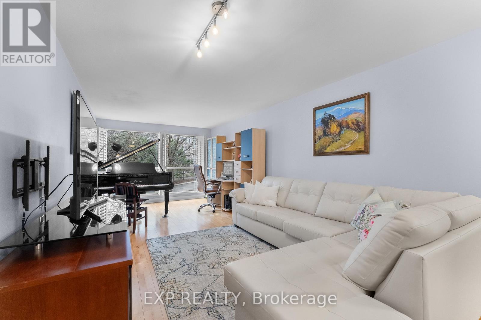 214 - 2267 Lake Shore Boulevard W, Toronto, Ontario  M8V 3X2 - Photo 5 - W12994278