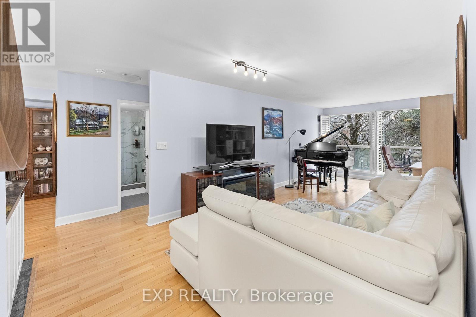 214 - 2267 Lake Shore Boulevard W, Toronto, Ontario  M8V 3X2 - Photo 6 - W12994278