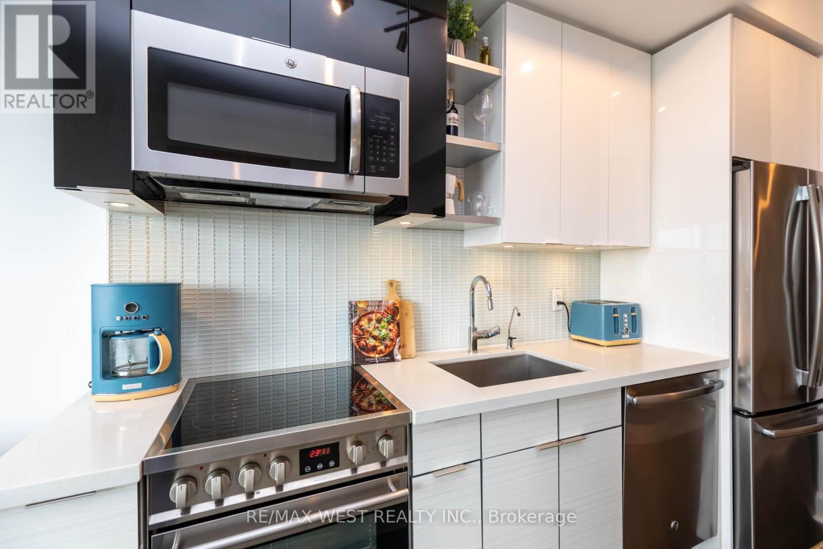 802 - 33 Shore Breeze Drive, Toronto, Ontario  M8V 1A1 - Photo 14 - W12994296