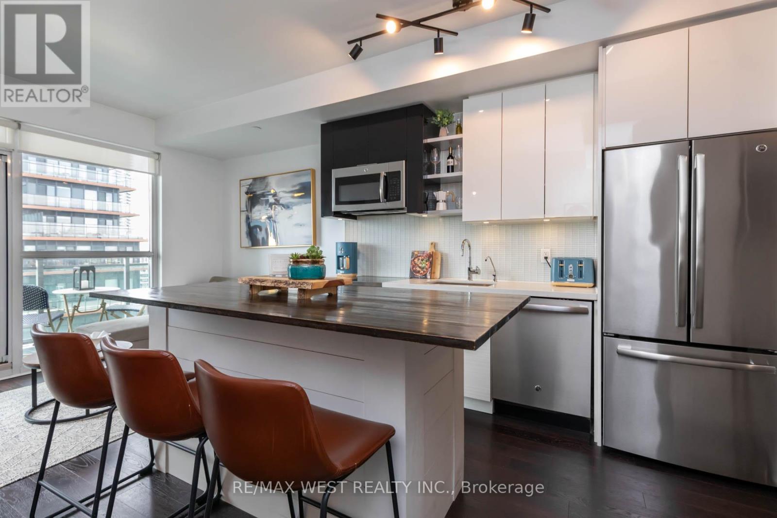 802 - 33 Shore Breeze Drive, Toronto, Ontario  M8V 1A1 - Photo 4 - W12994296