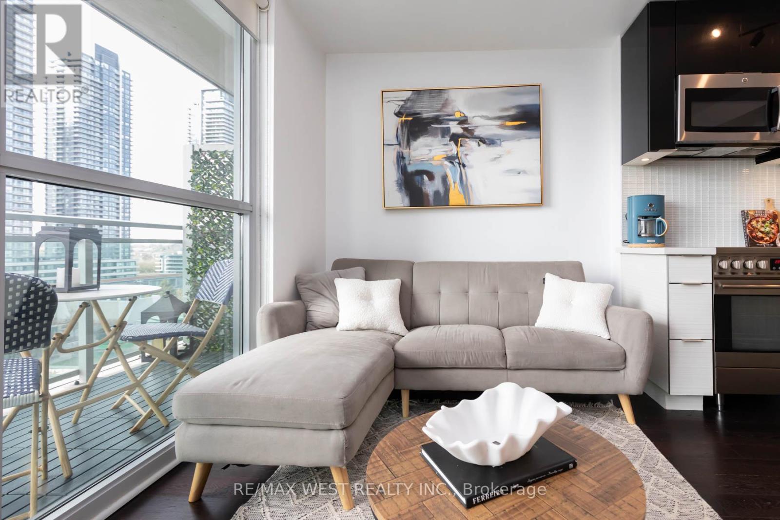 802 - 33 Shore Breeze Drive, Toronto, Ontario  M8V 1A1 - Photo 8 - W12994296