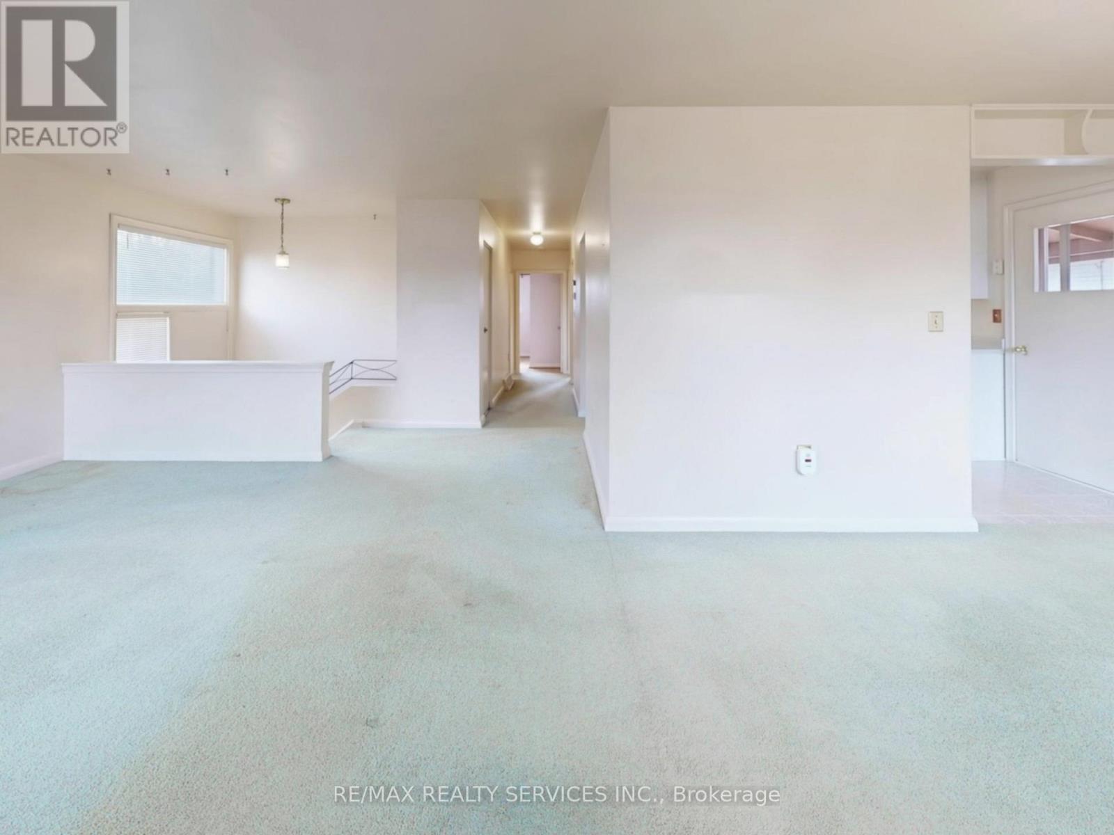 26 Carlyle Crescent, Brampton, Ontario  L6W 2Z1 - Photo 10 - W12994318