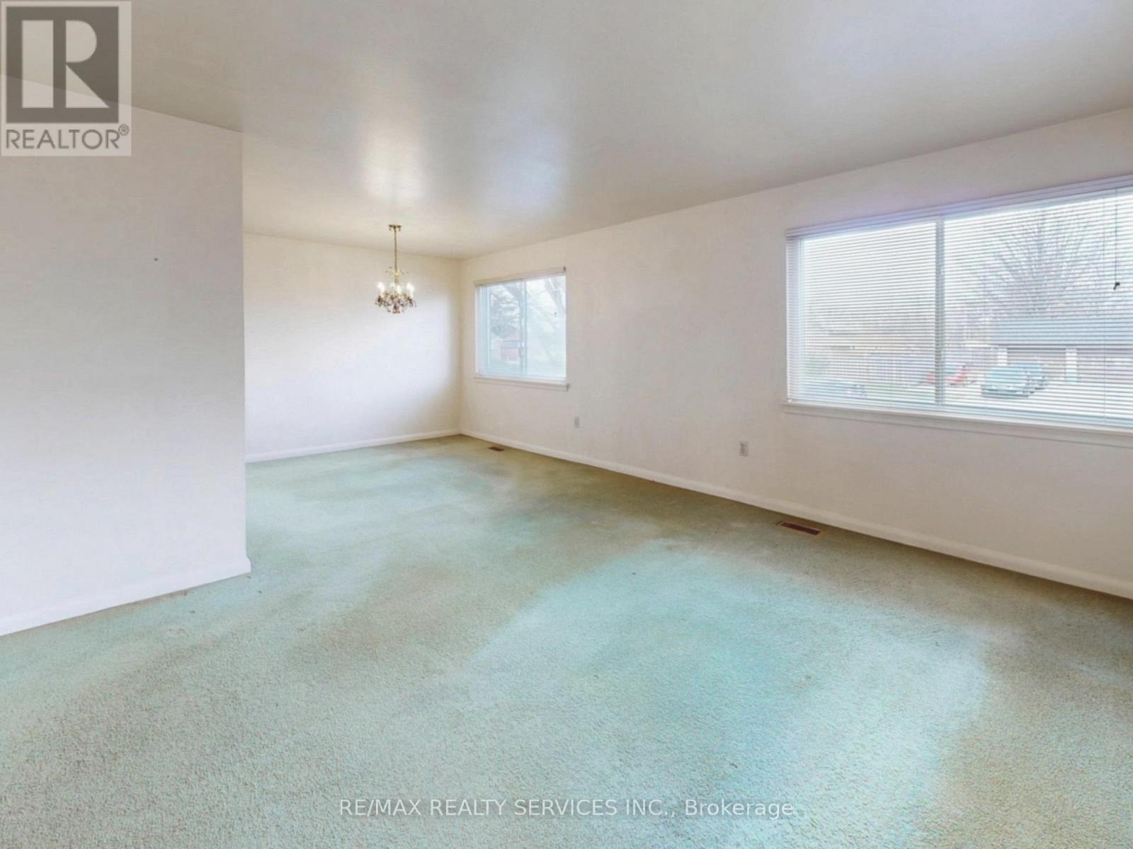 26 Carlyle Crescent, Brampton, Ontario  L6W 2Z1 - Photo 12 - W12994318