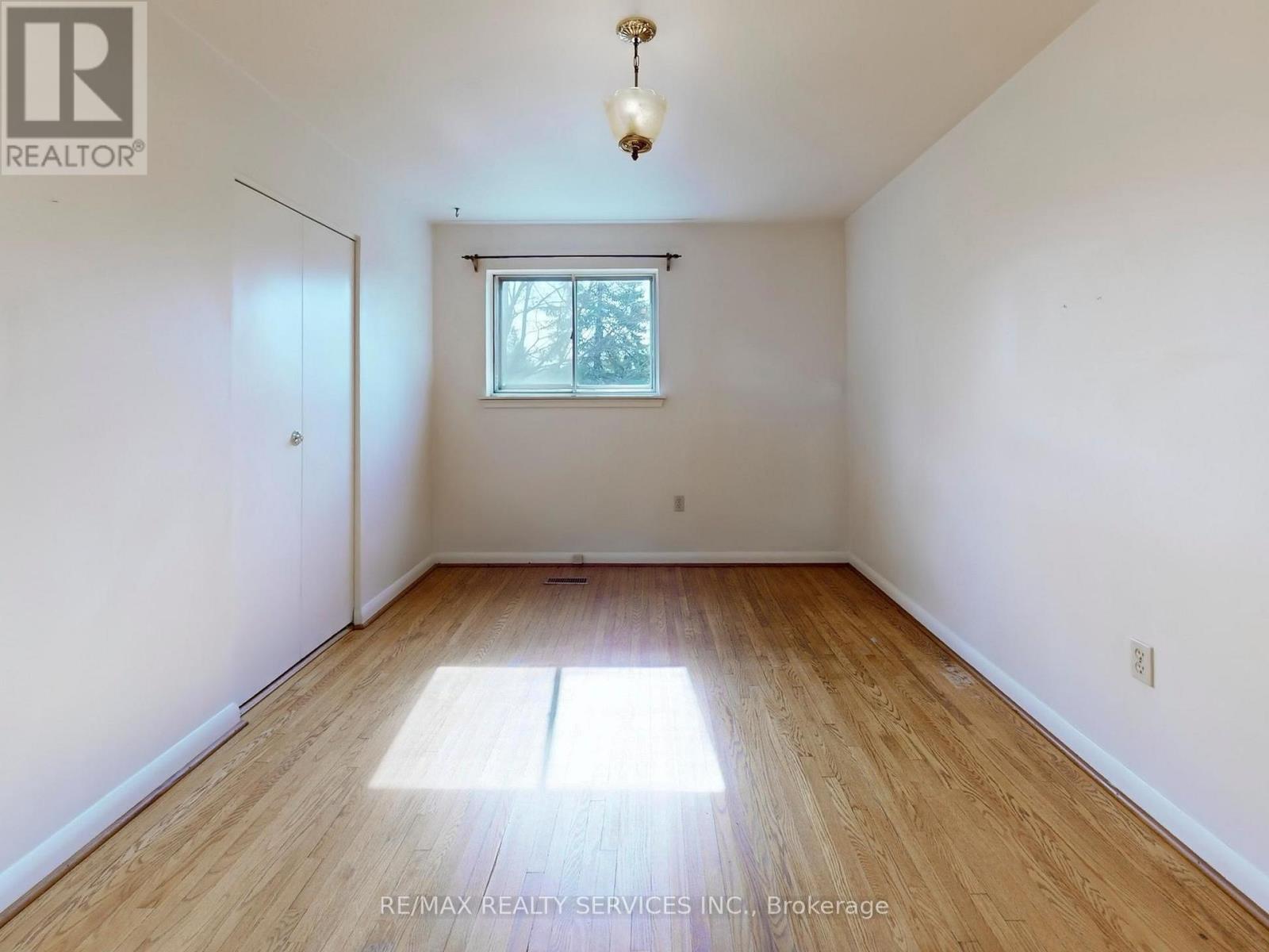 26 Carlyle Crescent, Brampton, Ontario  L6W 2Z1 - Photo 20 - W12994318