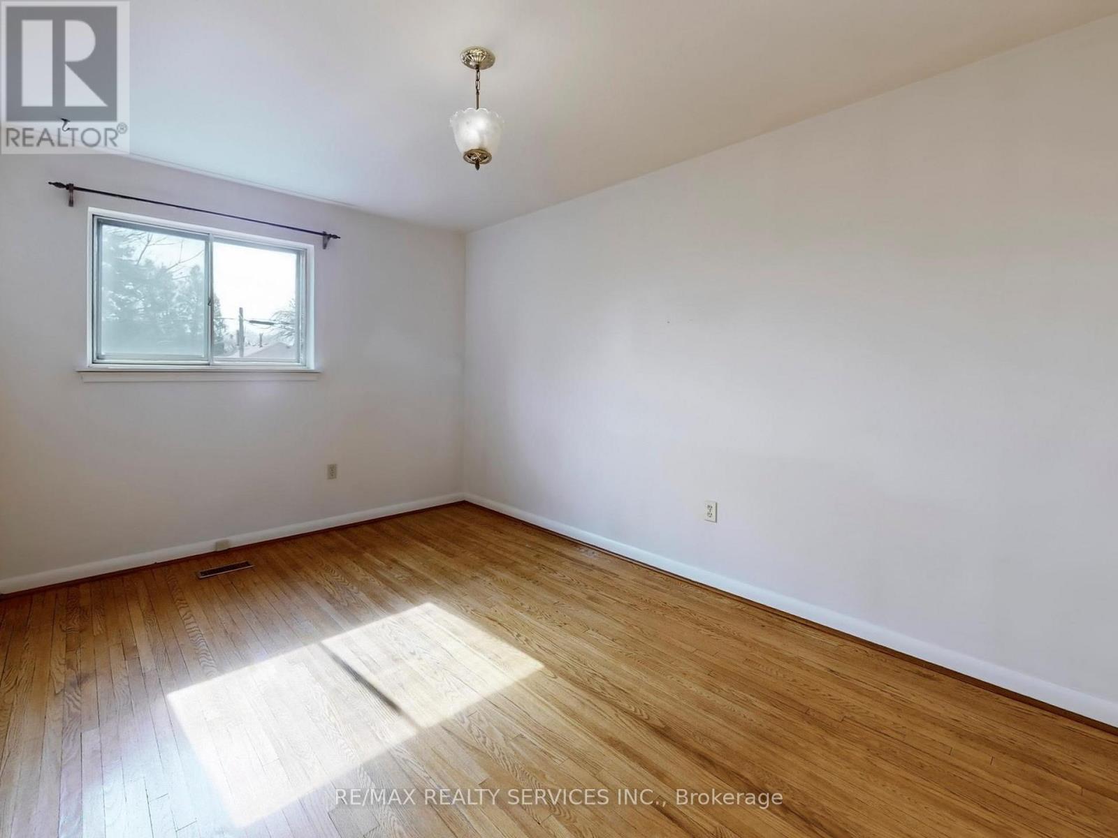 26 Carlyle Crescent, Brampton, Ontario  L6W 2Z1 - Photo 21 - W12994318