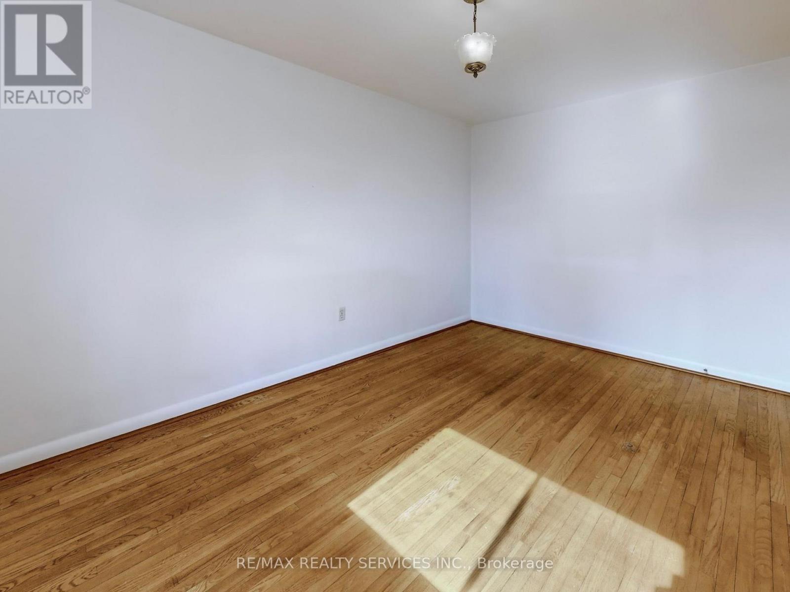 26 Carlyle Crescent, Brampton, Ontario  L6W 2Z1 - Photo 24 - W12994318