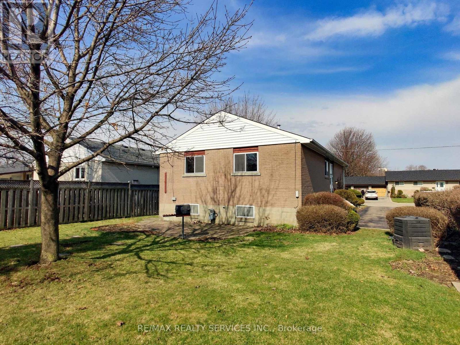 26 Carlyle Crescent, Brampton, Ontario  L6W 2Z1 - Photo 45 - W12994318