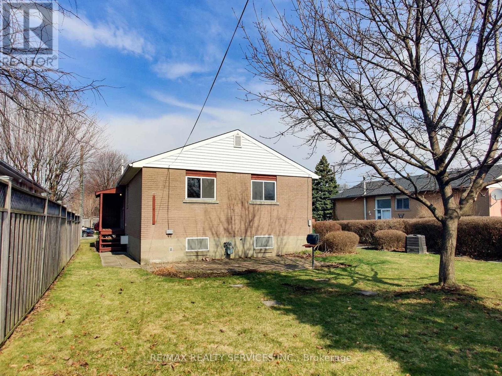 26 Carlyle Crescent, Brampton, Ontario  L6W 2Z1 - Photo 46 - W12994318