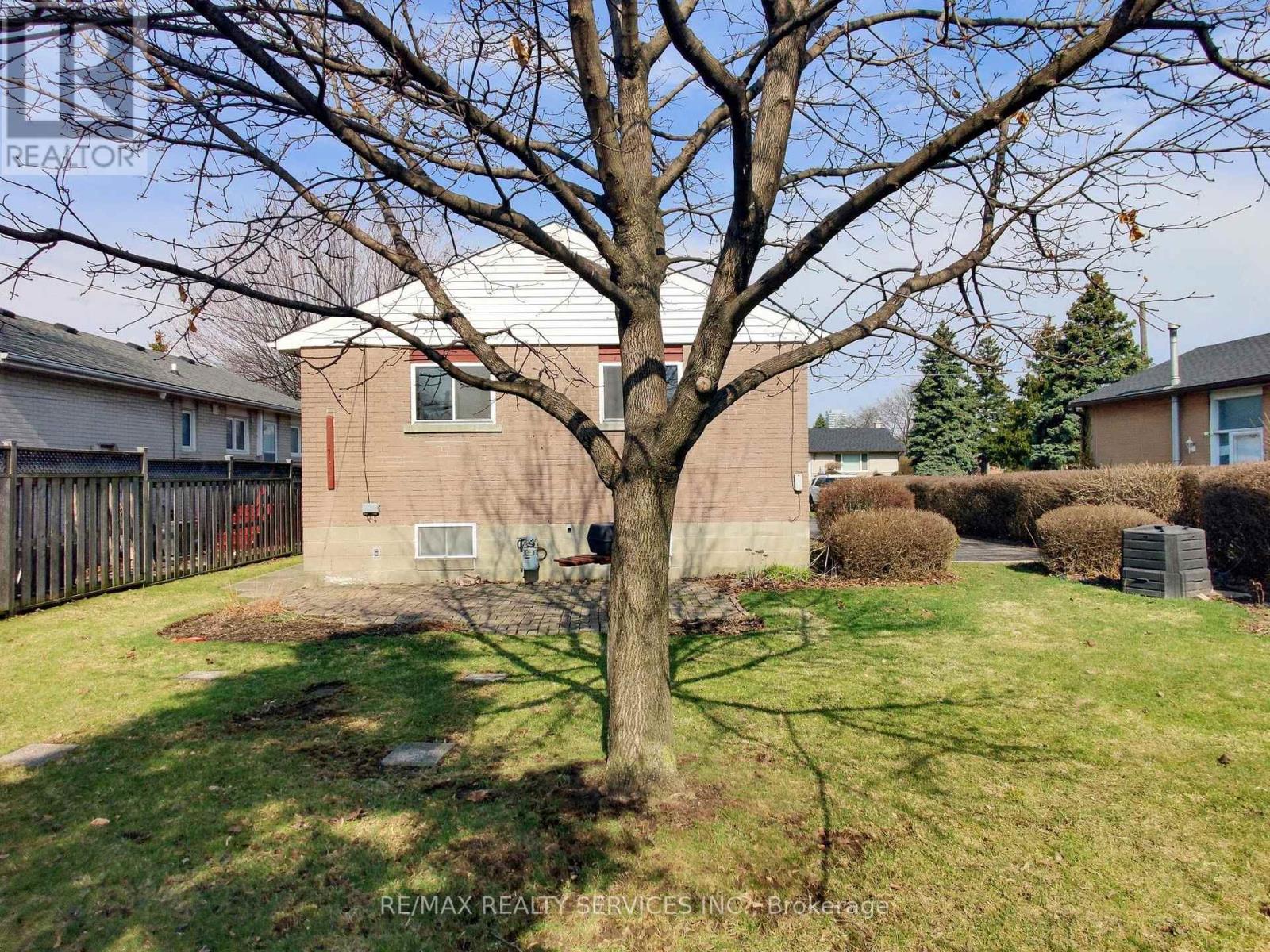 26 Carlyle Crescent, Brampton, Ontario  L6W 2Z1 - Photo 47 - W12994318