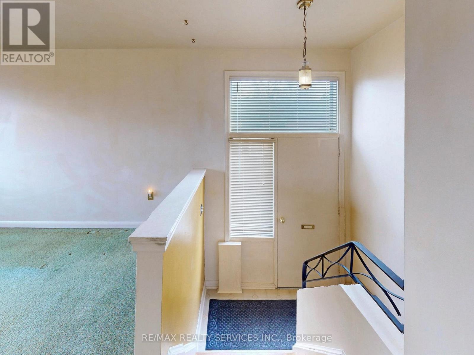 26 Carlyle Crescent, Brampton, Ontario  L6W 2Z1 - Photo 7 - W12994318