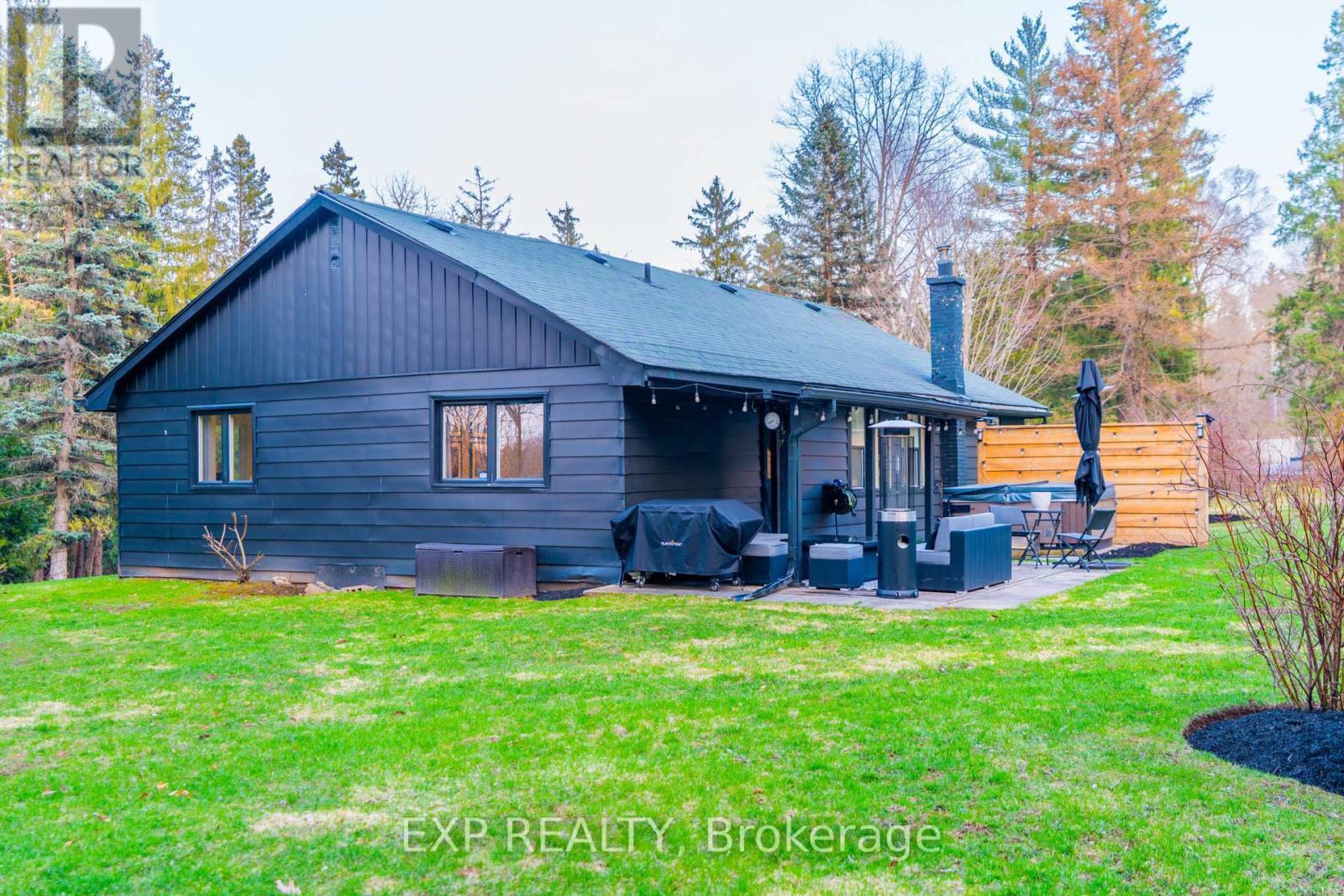 6092 Cedar Springs Road, Burlington, Ontario  L7P 0C3 - Photo 32 - W12994330