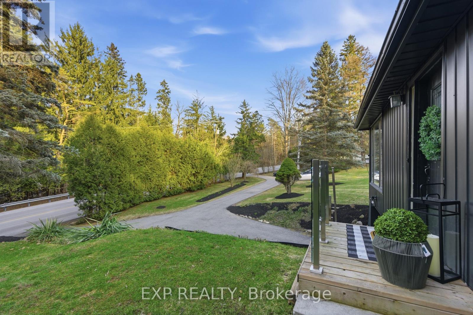 6092 Cedar Springs Road, Burlington, Ontario  L7P 0C3 - Photo 5 - W12994330